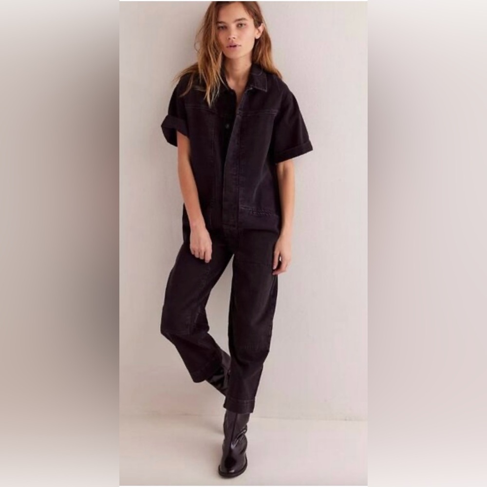 NWT FREE PEOPLE WE THE FREE GOLDEN DAYS JUMPSUIT 🖤